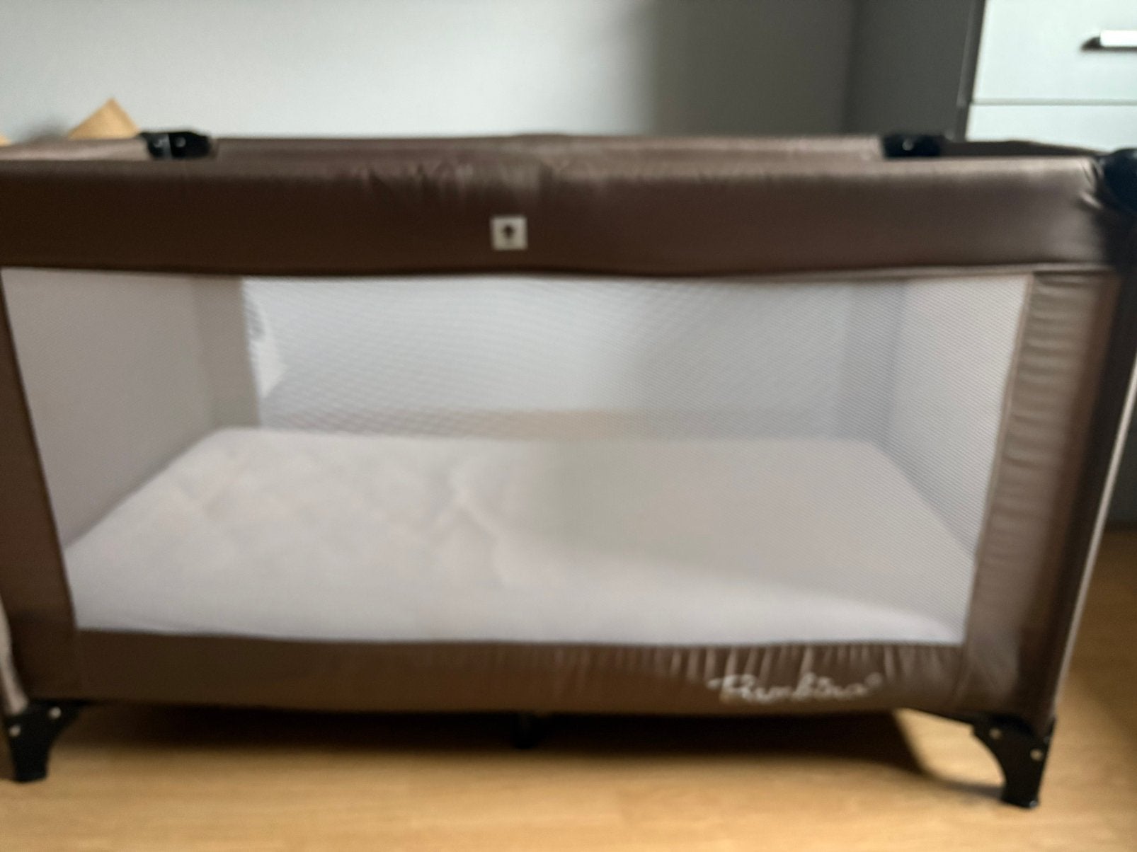 Te koop campingbedje met matras zgan., Kinderen en Baby's, Ophalen, Zo goed als nieuw, Reisbedje