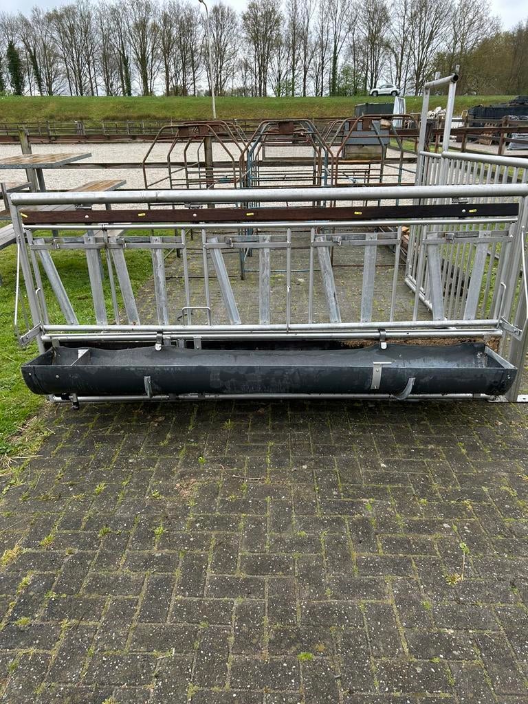 Kalver hokken voerhekken, Dieren en Toebehoren