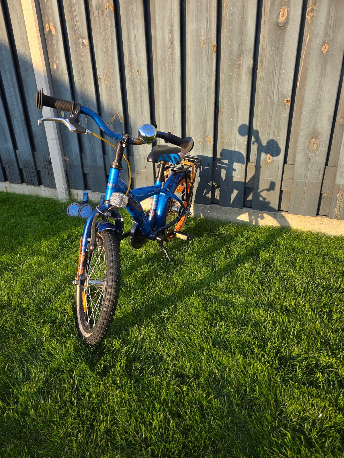16 inch Loekie booster kinderfiets, Fietsen en Brommers, Fietsen | Kinderfietsjes, Ophalen, Zijwieltjes, Loekie Booster, 16 tot 20 inch