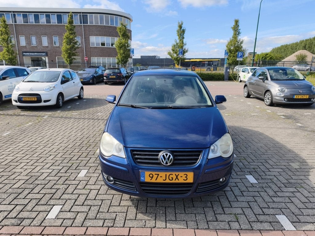 Tegen elk aannemelijk bod - Volkswagen Polo 1.4 2009 Blauw, Voorwielaandrijving, 40 €/maand, Zwart, 4 cilinders
