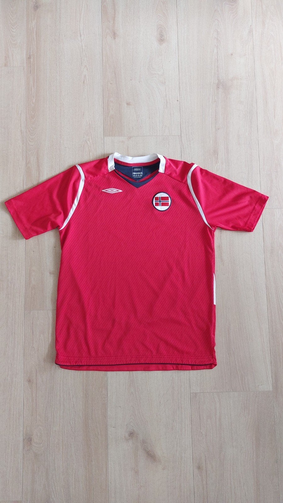 Umbro Noorwegen Voetbalshirt - Maat 158 vintage 2006-2008, Verzamelen, Ophalen of Verzenden, Zo goed als nieuw, Buitenlandse clubs