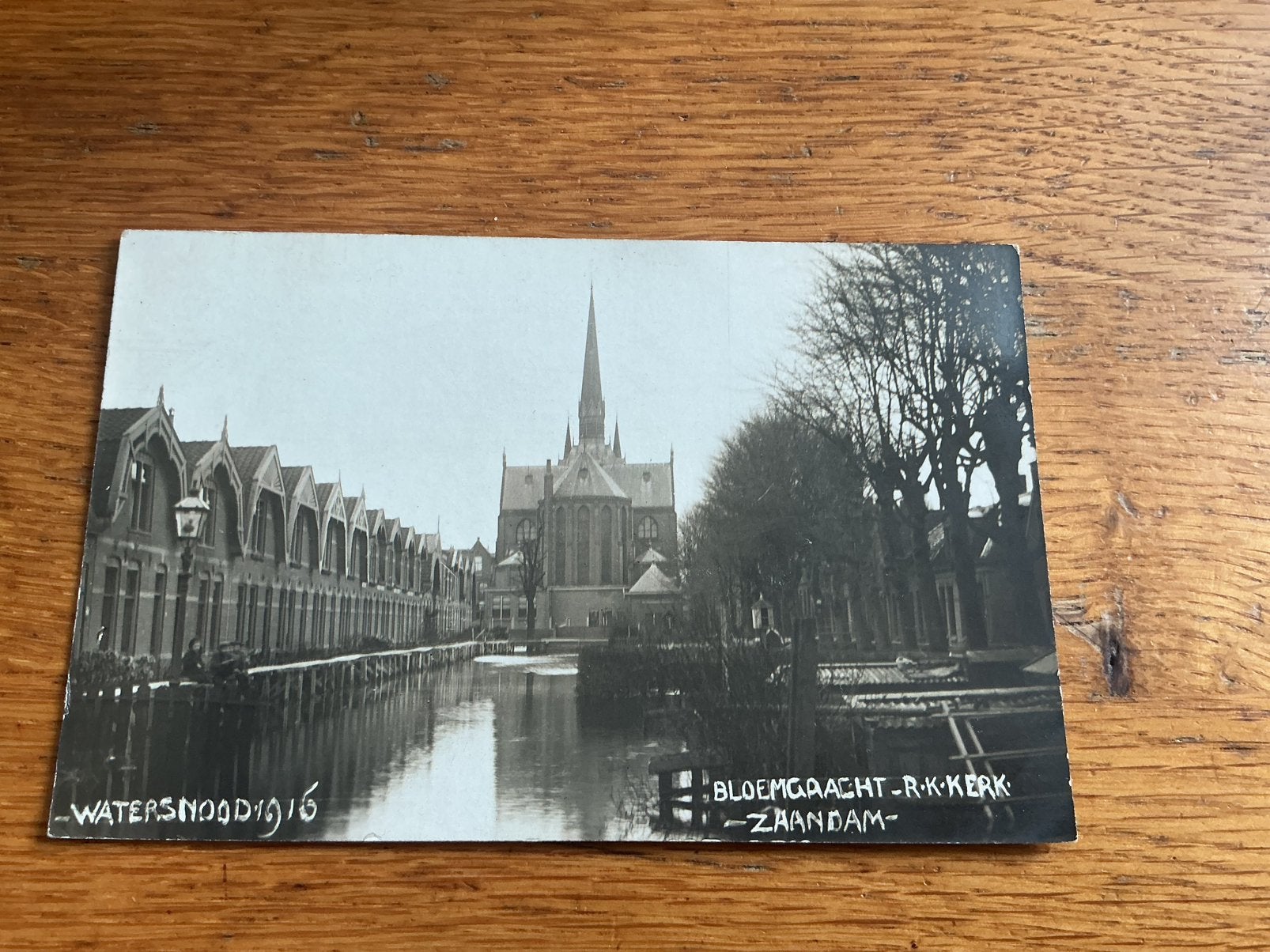 U53 Zaandam Fotokaart Watersnood 1916 Bloemgracht kerk, Ophalen of Verzenden, Voor 1920, Noord-Holland