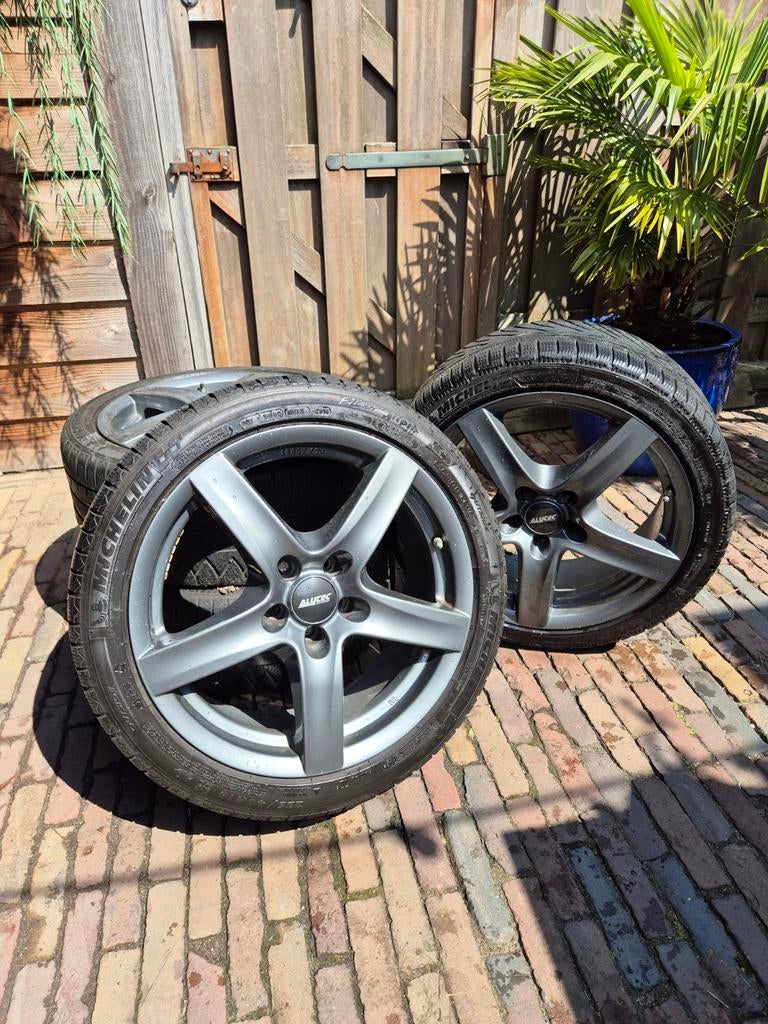 Mooie 18 inch set Alutec lichtmetalen velgen met banden, 18 inch, Gebruikt, Banden en Velgen, 235 mm
