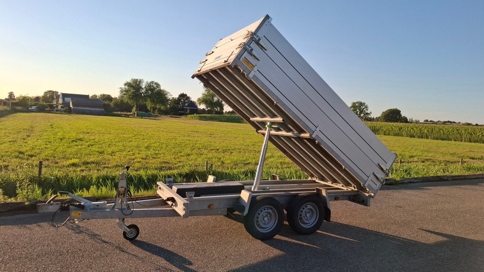 anssems 2500kg kipper, Ophalen, Zo goed als nieuw