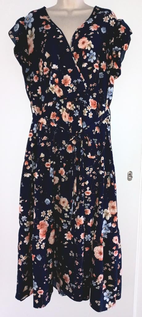 Shein Curve jurk maat 4XL (48), Kleding | Dames, Grote Maten, Ophalen of Verzenden, Zo goed als nieuw, Zwart, Jurk