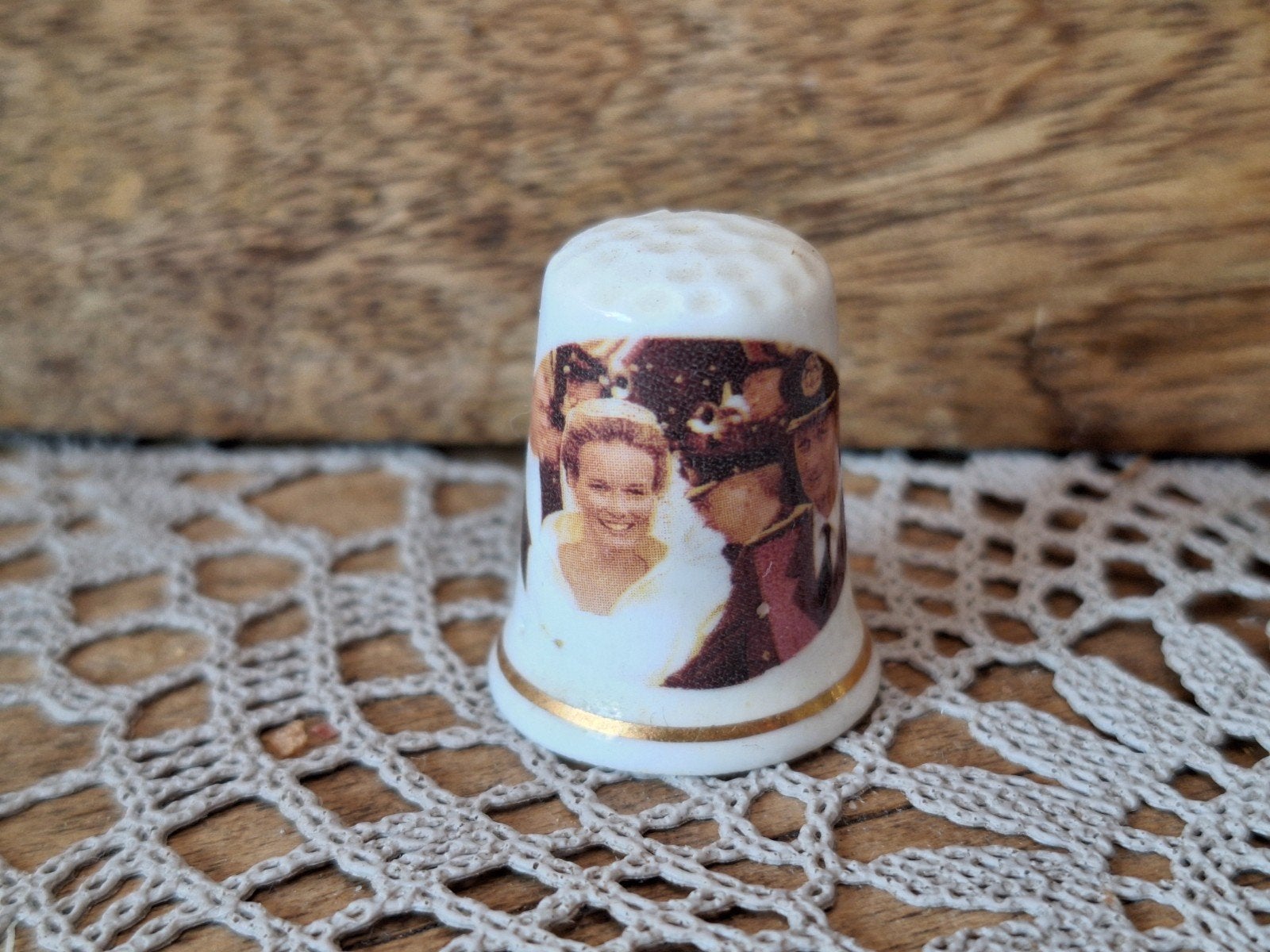 Vingerhoedje Filip & Mathilde Porselein, Verzamelen, Ophalen of Verzenden