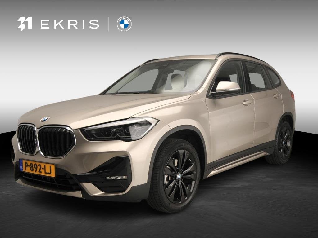 BMW X1 sDrive18i | Handbak ! | LED | Leder | HUD | Sportstoe, 12 maanden, Gebruikt, Euro 6, Handgeschakeld