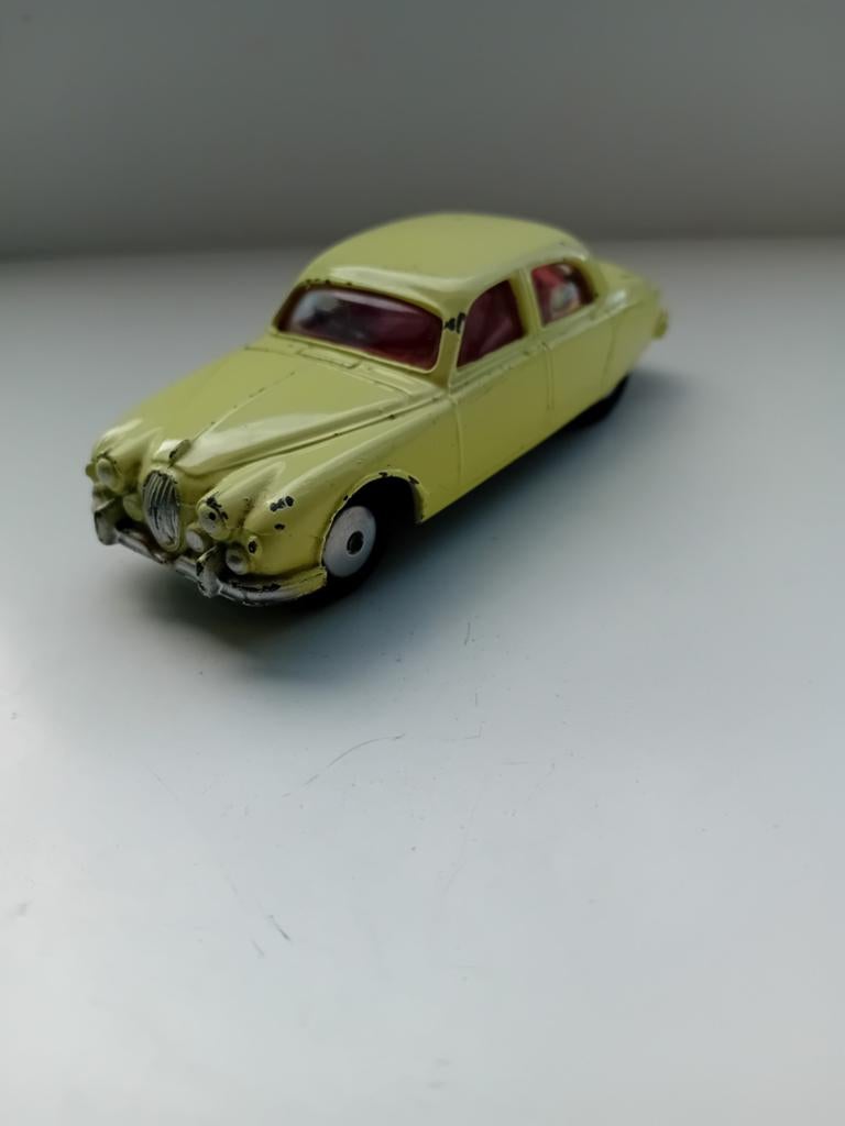 Corgi Toys Jaguar 2.4 Litre., Ophalen of Verzenden, Gebruikt, Auto, Corgi