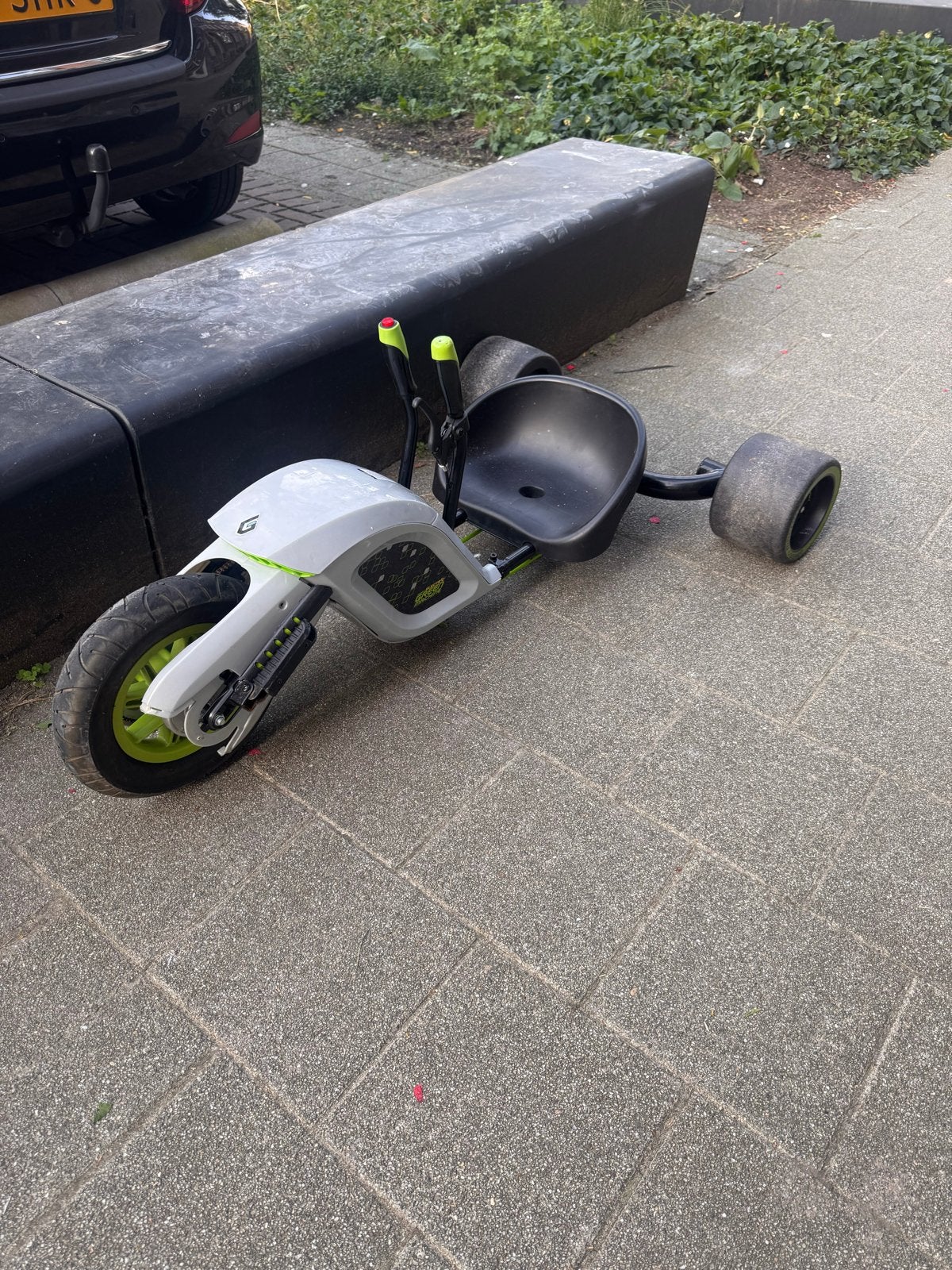 Elektrische driftauto met nieuwe accu (tot 90 kg), Ophalen, Zo goed als nieuw