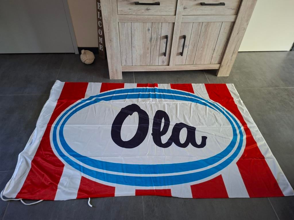 Ola vlag groot, Ophalen of Verzenden, Zo goed als nieuw, Reclamebord