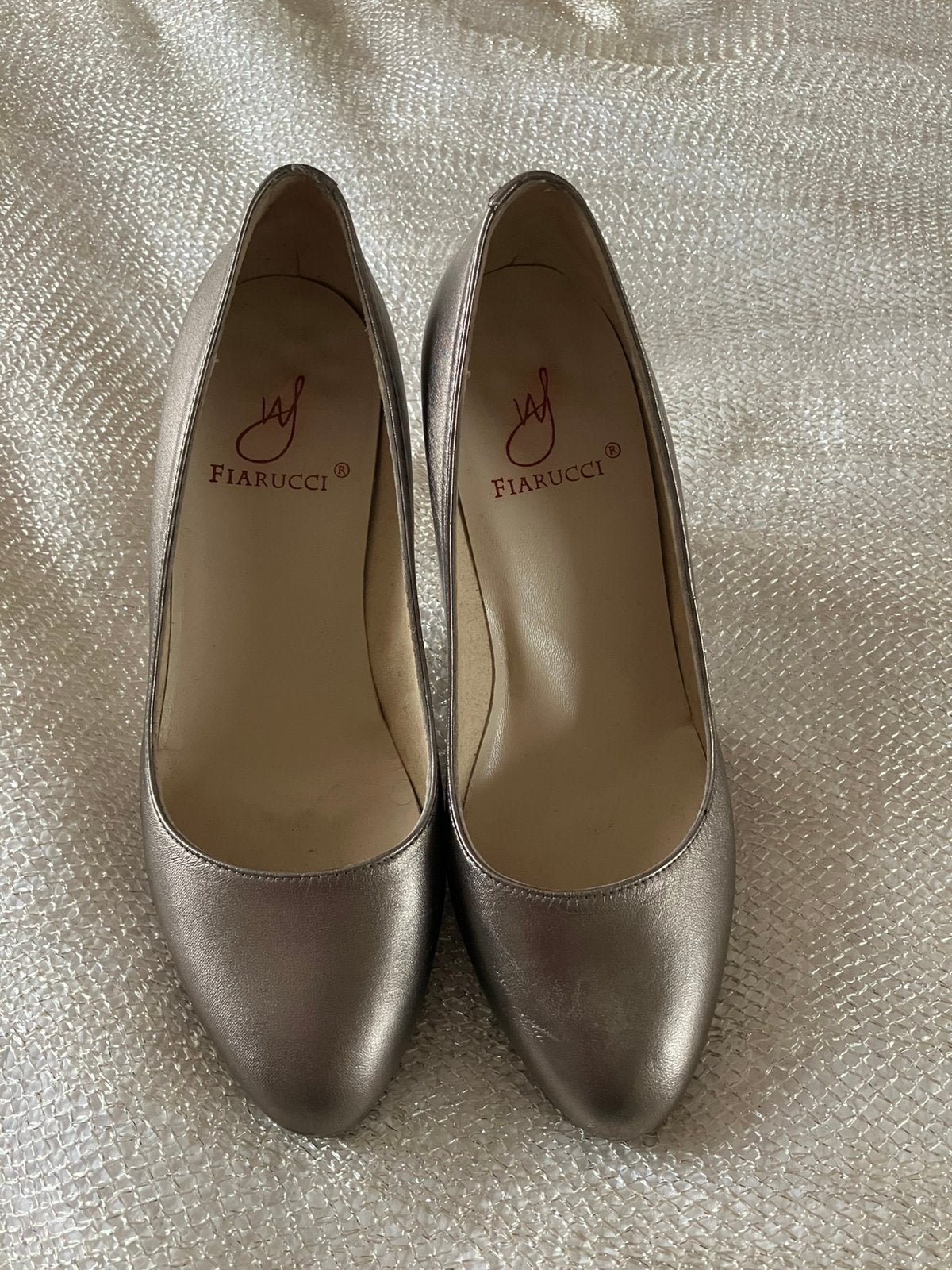 Dark bronze leren pumps met hak maat 38, Kleding | Dames, Pumps, Overige kleuren, Ophalen of Verzenden, Zo goed als nieuw
