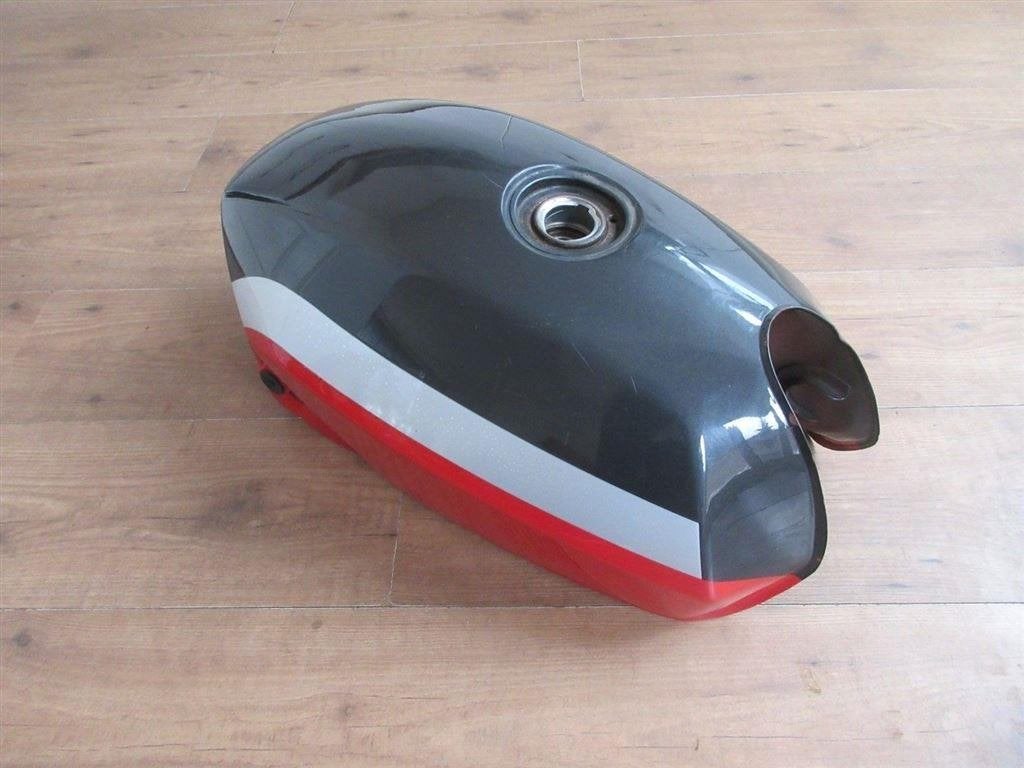Suzuki GSX750EF benzinetank GSX750ES benzine tank GSX750 ES, Motoren, Ophalen of Verzenden