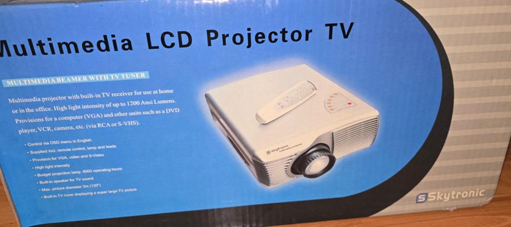 Skytronic Multimedia LCD Projector TV, Ophalen of Verzenden