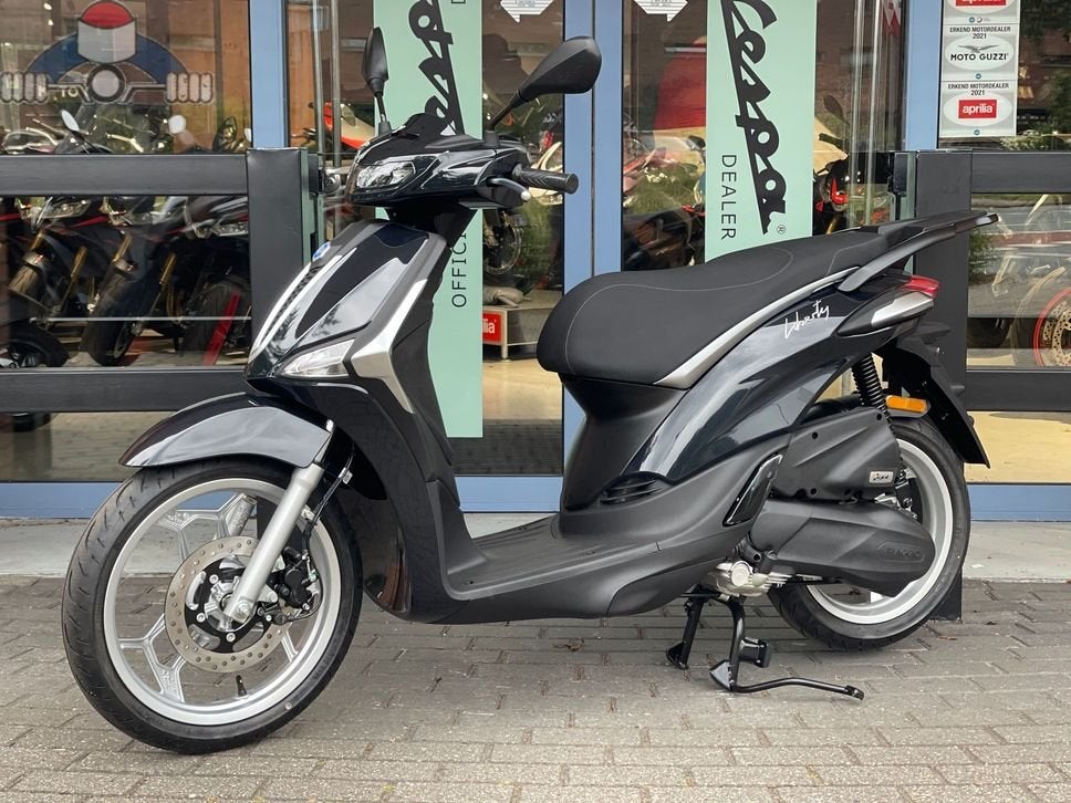 Piaggio Liberty 50 Nero Abisso (Zwart) 4t iget