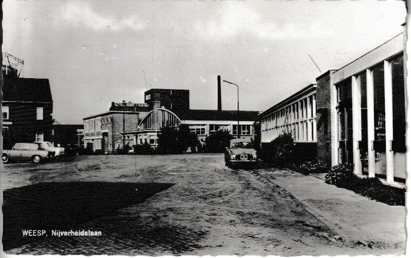 WEESP - NIJVERHEIDSLAAN, Verzamelen, Ansichtkaarten | Nederland, Ophalen of Verzenden, Ongelopen, Noord-Holland