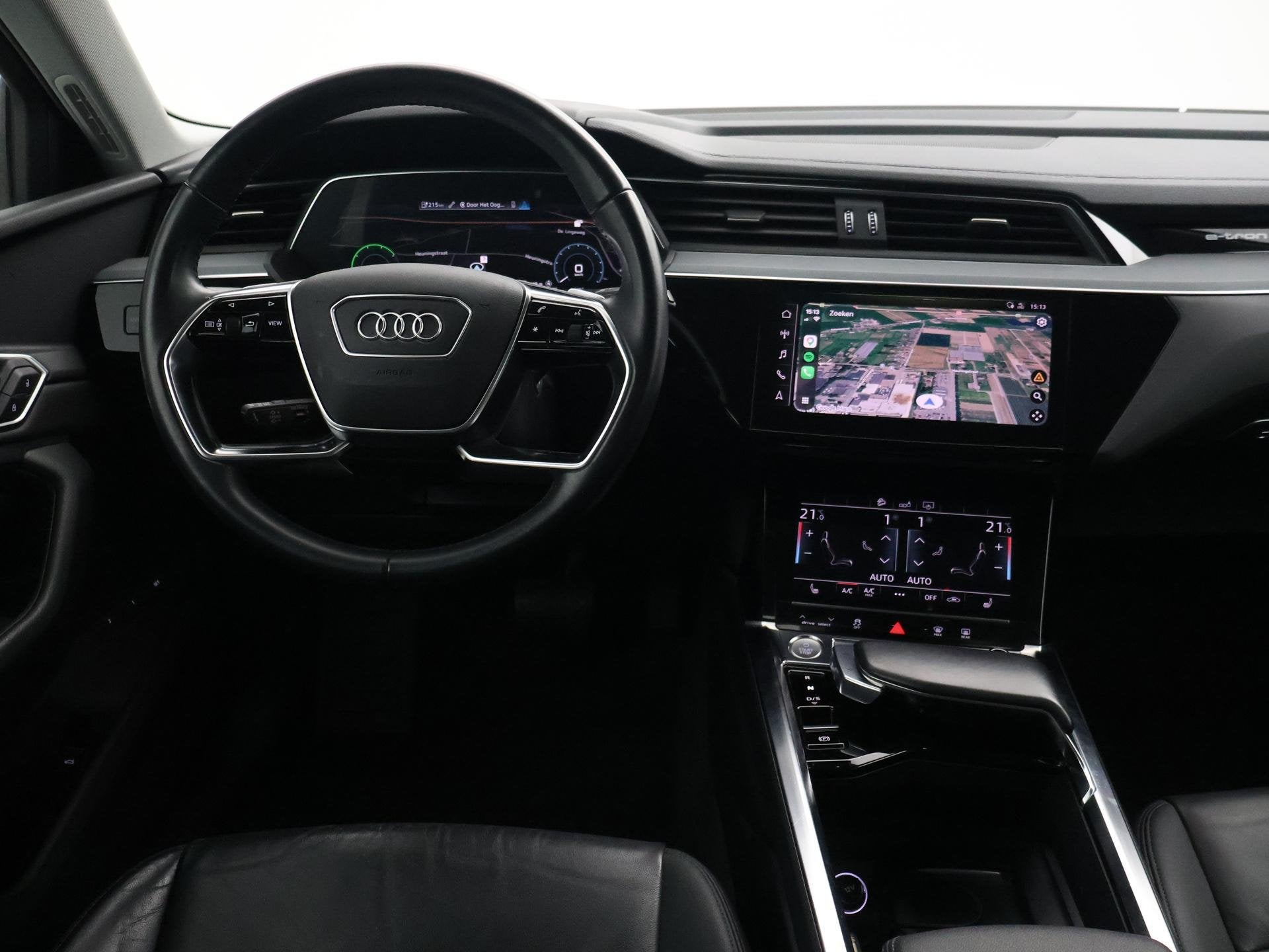 Audi e-tron 55 95 KWH 408 PK + 21 INCH | LEDER | ADAPTIVE CR, Auto's, Automaat, 131 €/maand, Stof, Zwart