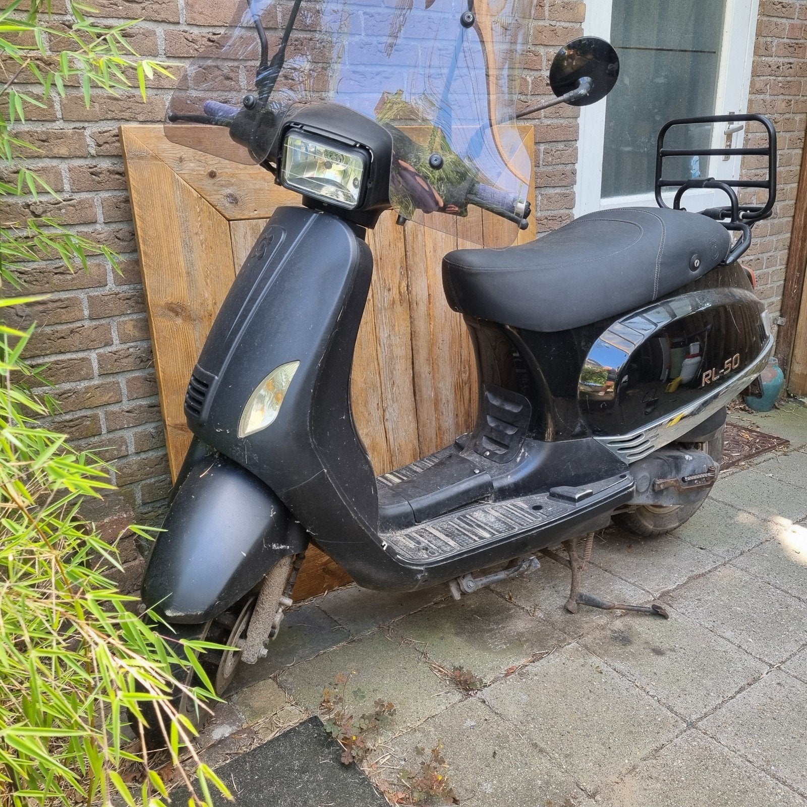 Zwarte snorscooter RL-50 met windscherm, Ophalen, Gebruikt, Benzine, Overige merken