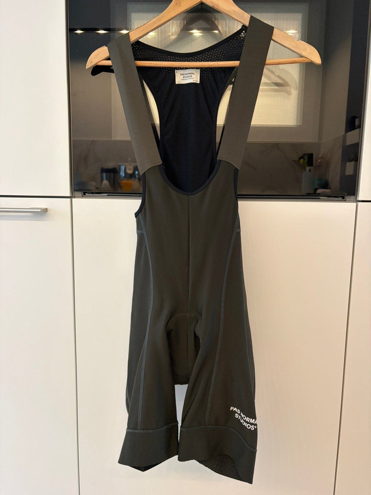 Pas Normal Studios - Women’s Essential Thermal Bibs - L €260, Fietsen en Brommers, Gebruikt, L, Dames, Onderkleding