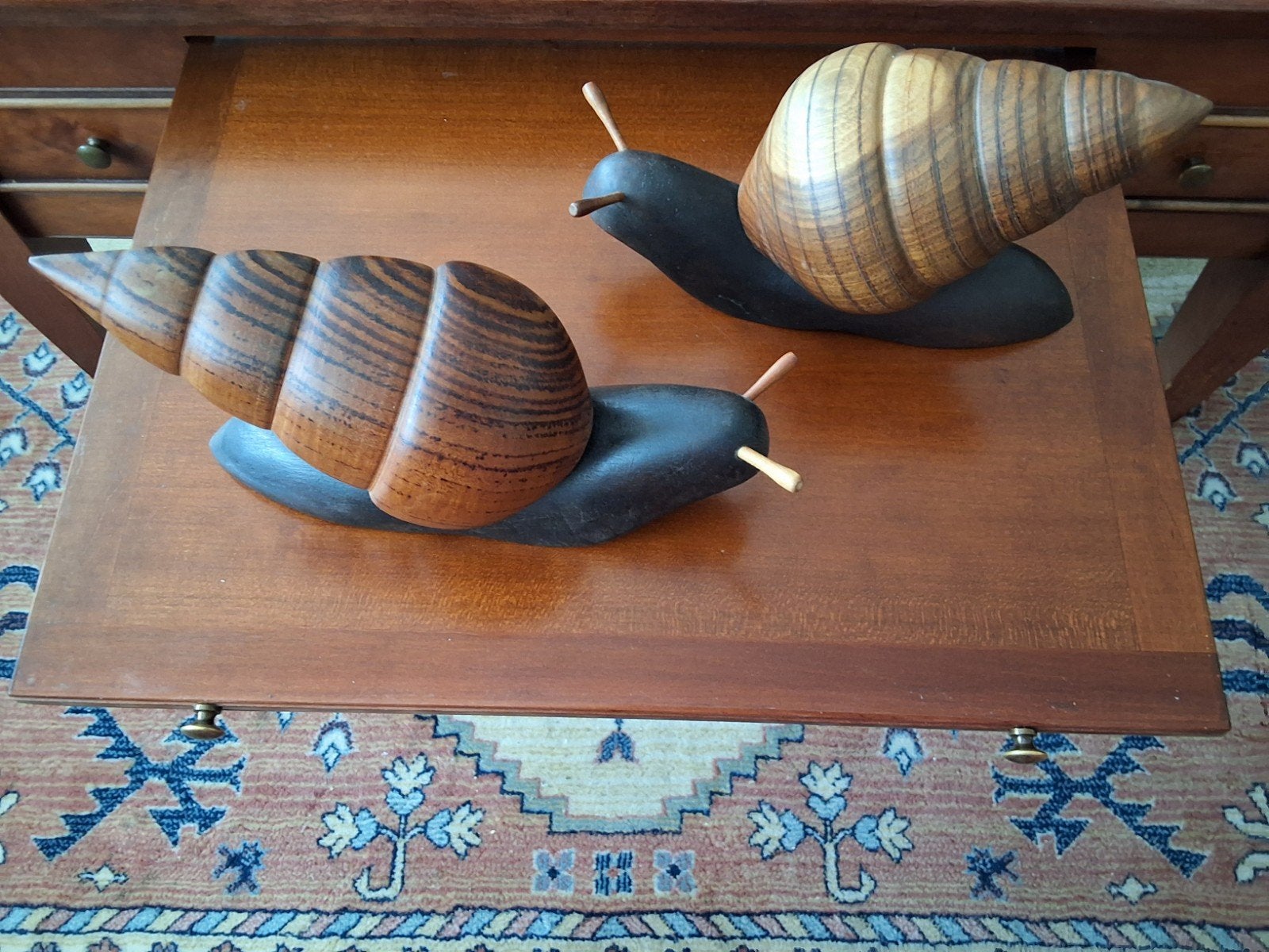 Handgemaakte houten slakkenbeelden - Uniek decoratiestuk, Ophalen of Verzenden