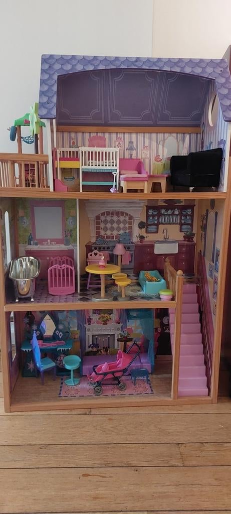 Houten barbie huis, Kinderen en Baby's, Speelgoed | Poppenhuizen, Ophalen, Gebruikt, Poppenhuis
