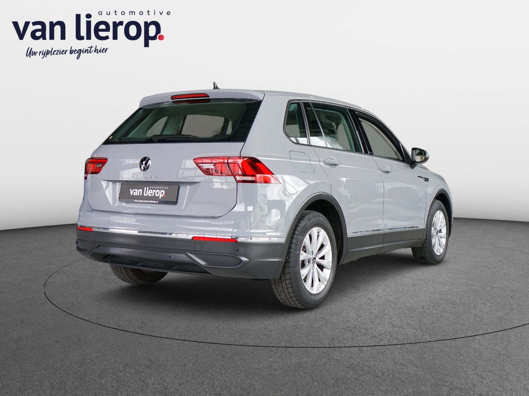 Volkswagen Tiguan 1.5 TSI Life EERSTE EIGENAAR | STOELVERWAR, Auto's, Volkswagen, Voorwielaandrijving, Stof, Zwart, 4 cilinders