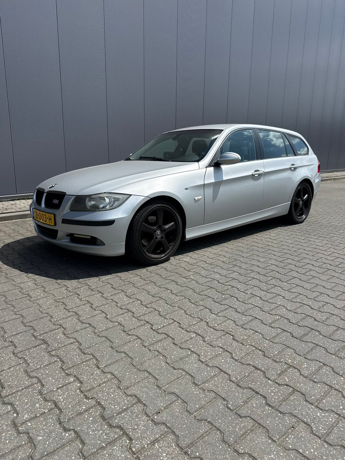 BMW 3-Serie 2.5 I 325 Touring AUT 2006 Grijs, Auto's, BMW, Automaat, 2497 cc, 11 km/l, 1600 kg