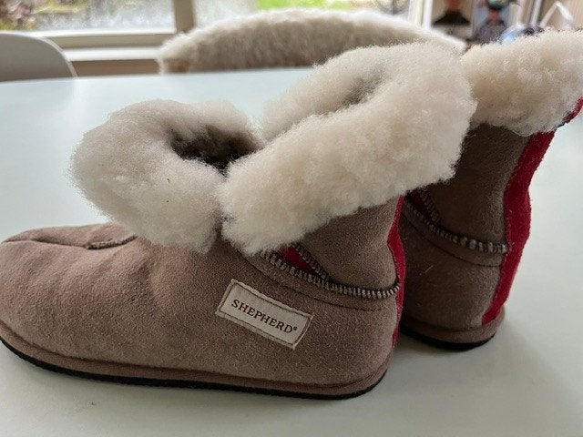Shepherd sloffen maat 36 nieuw ongedragen, Shepherd, Beige, Nieuw, Ophalen of Verzenden