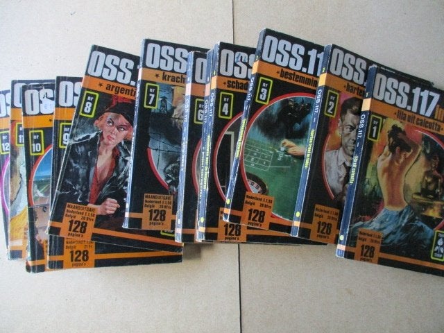 w0472 oss.117 in beeld 1 t/m 12, Boeken, Meerdere stripboeken, Ophalen, Gelezen