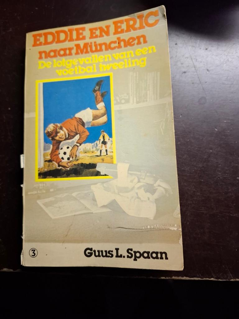 Boek - Eddie en Eric gaan naar Munchen, Ophalen of Verzenden, Fictie algemeen
