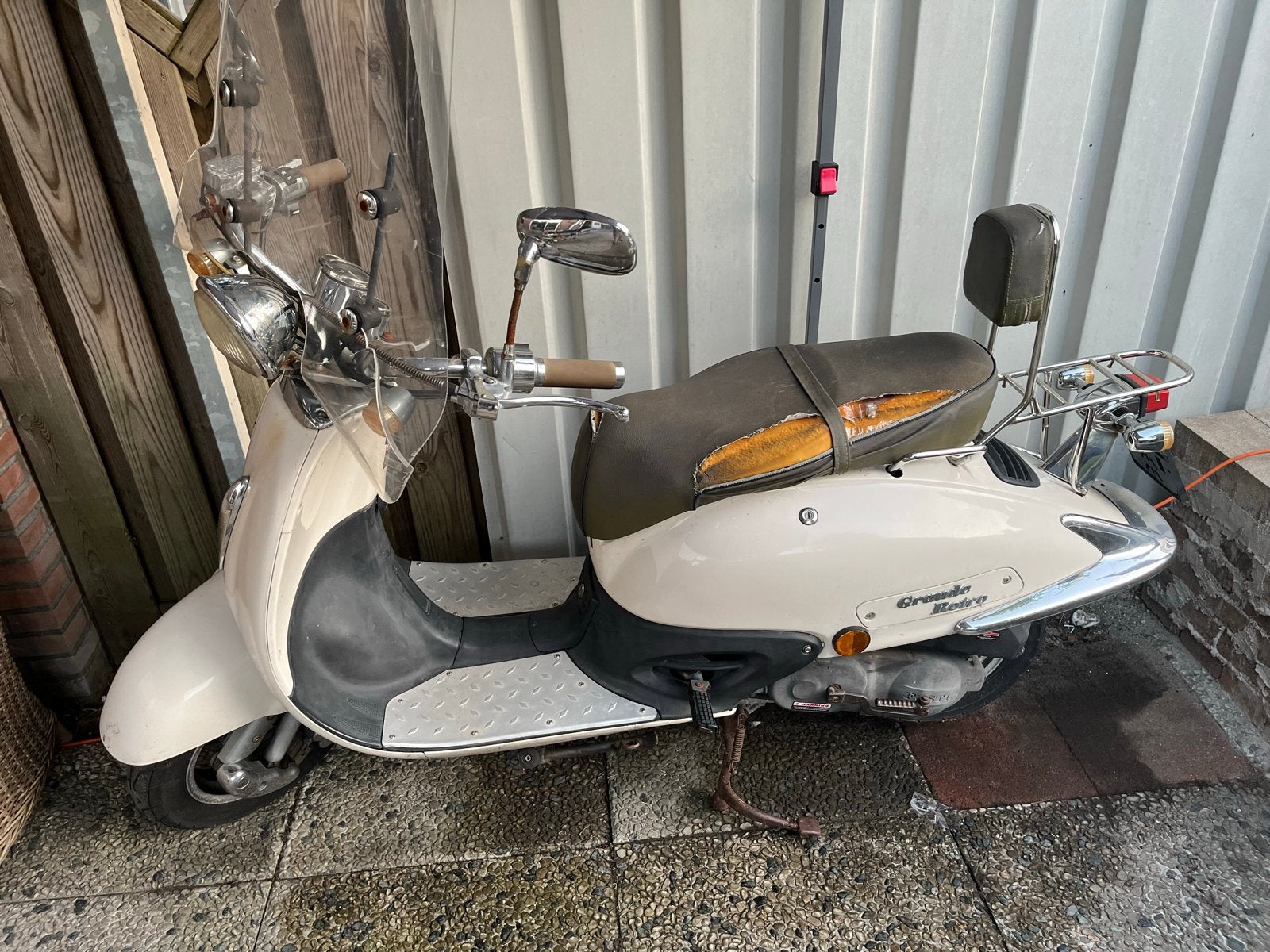 2x Grande Retro scooters - opknappers, Ophalen, Gebruikt, Benzine