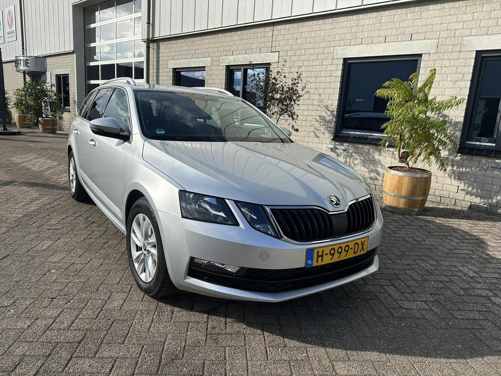 Skoda Octavia Combi 1.6 TDI Clever Ed. (bj 2020), Auto's, Skoda, Gebruikt, 4 cilinders, 116 pk, Origineel Nederlands