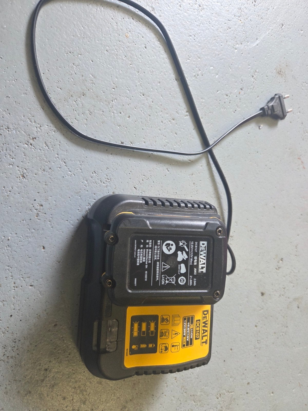 lader+accu 12v 2ah, Doe-het-zelf en Verbouw, Meetapparatuur, Ophalen of Verzenden