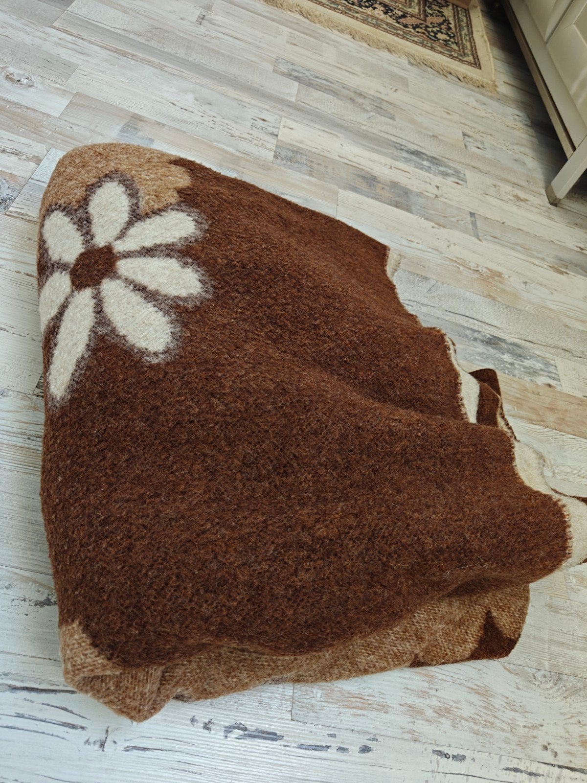gebloemde wollen deken ca 243x220, Ophalen of Verzenden, Gebruikt, Beige, Rechthoekig