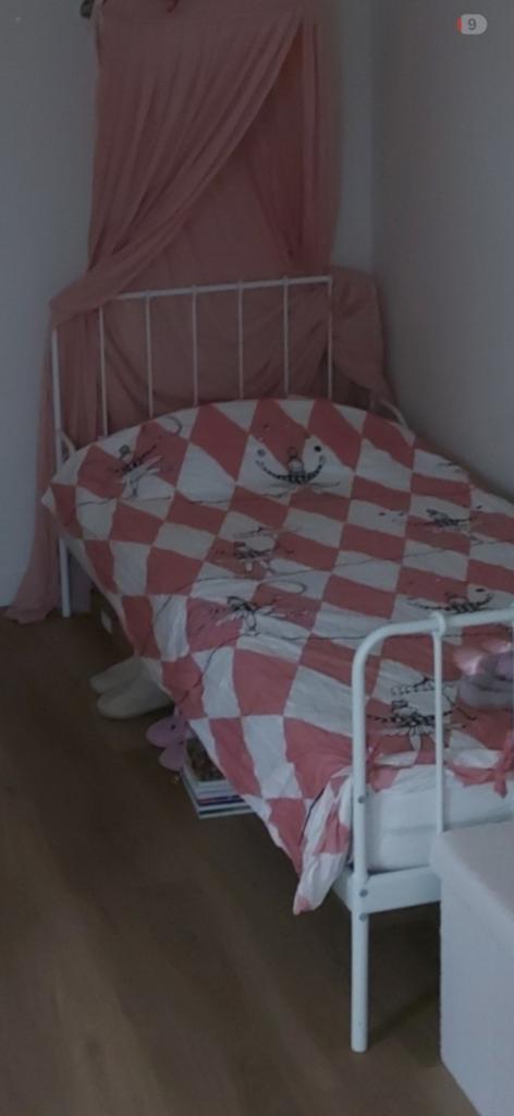 Leuk meidenbed 1 persoons, Lattenbodem, 85 tot 100 cm, Gebruikt, Ophalen of Verzenden