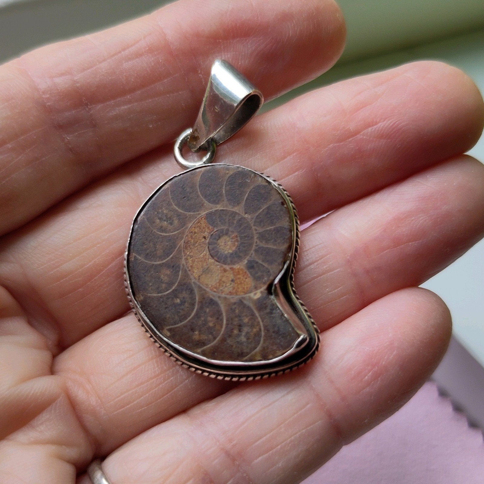 Hanger met AMMONIET  Sterling zilver FOSSIEL, Ophalen of Verzenden, Zo goed als nieuw, Zilver, Overige materialen