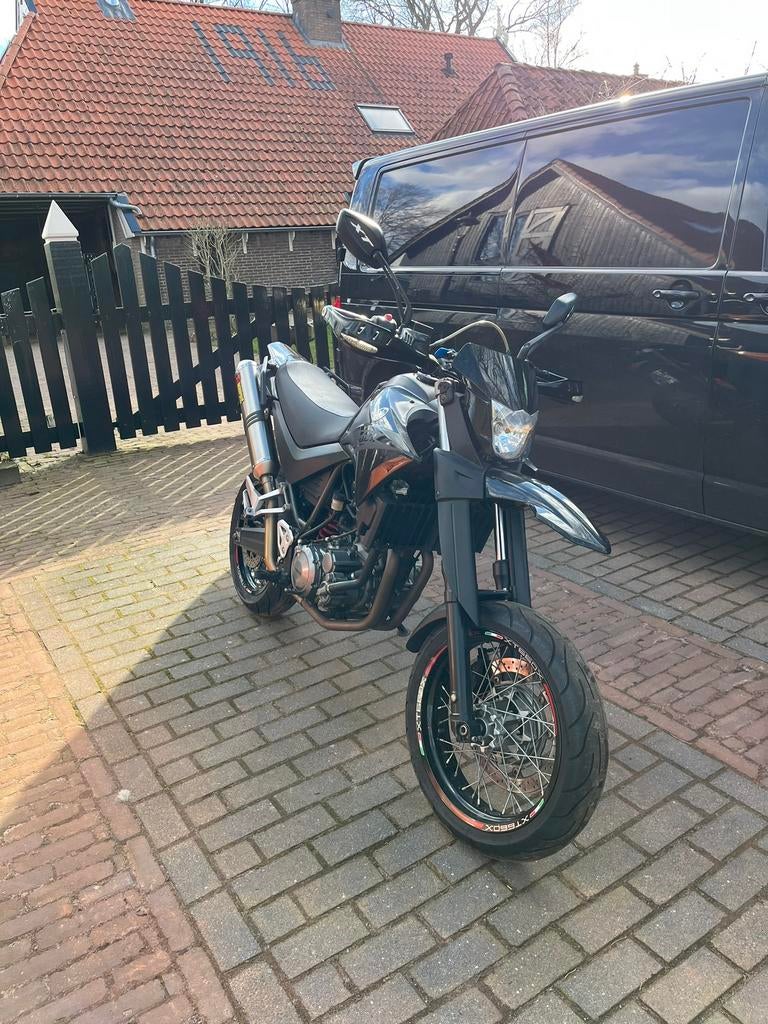 Yamaha XT660X - goed onderhouden - Akrapovic - 2008, Motoren, Particulier, Minimaal motorrijbewijs A2, 1 cilinder, 12 t/m 35 kW