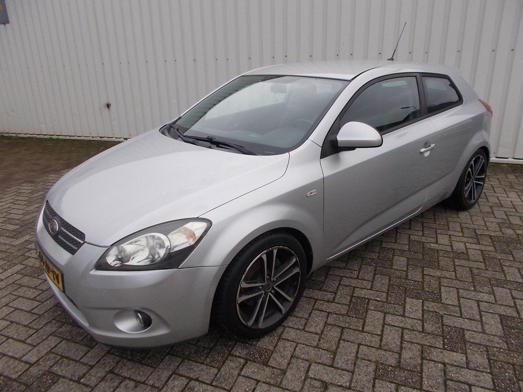 Kia pro_cee'd 1.6 X-ecutive ( APK KEURING BIJ AFLEVERING! ), Auto's, Kia, Voorwielaandrijving, Gebruikt, 1591 cc, Leder en Stof