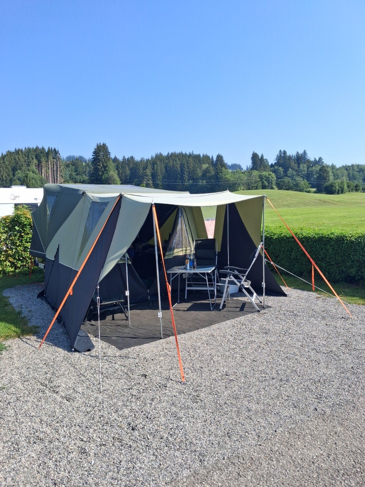 Alpenkreuzer Waterfront Green (2023) + Luxe Accessoires, Caravans en Kamperen, Vouwwagens, Ophalen, Groen, Alpenkreuzer