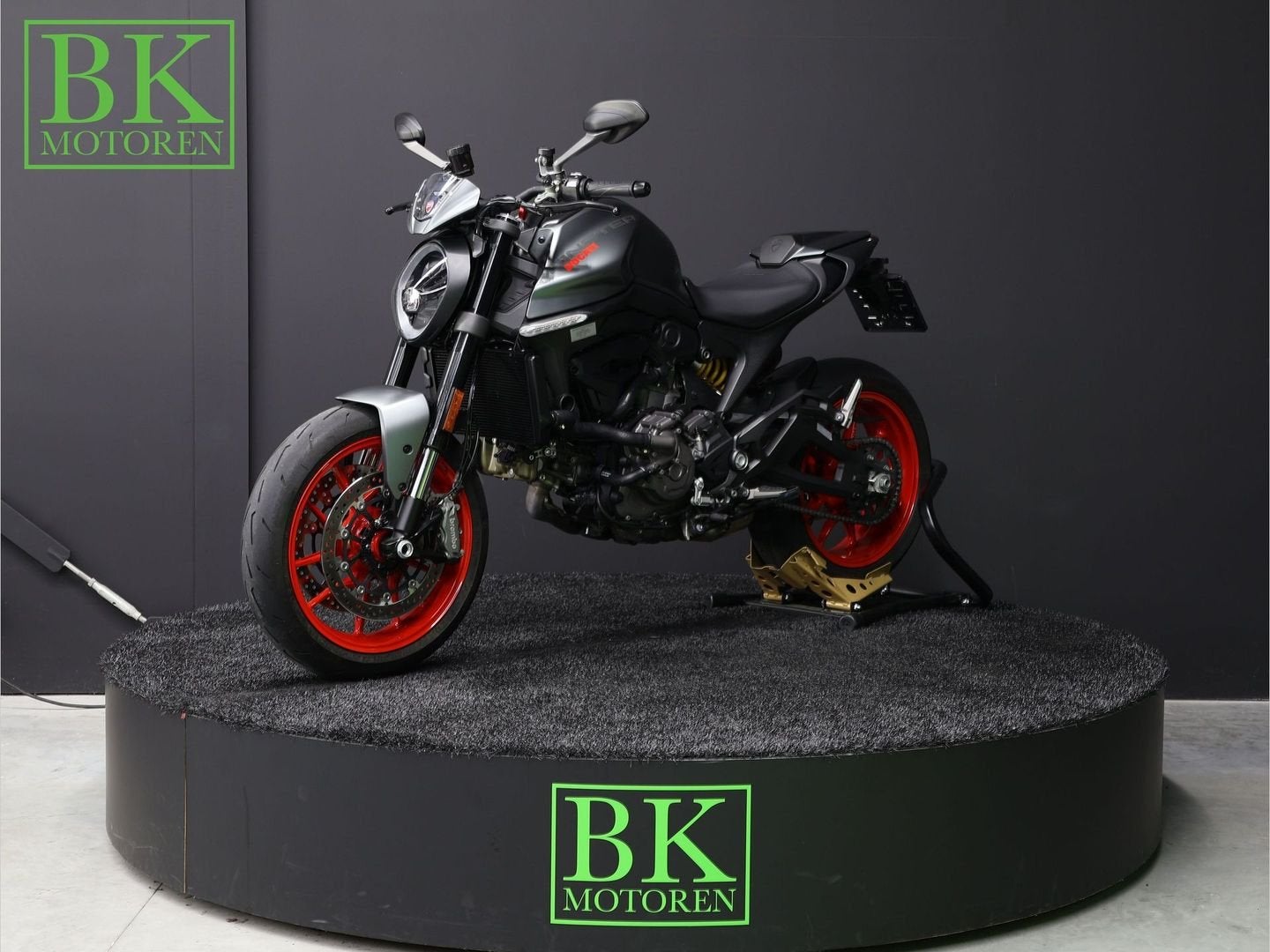 DUCATI MONSTER 937 + | Termignoni, DUCATI, 2 cilinders, Motorrijbewijs A, Bedrijf