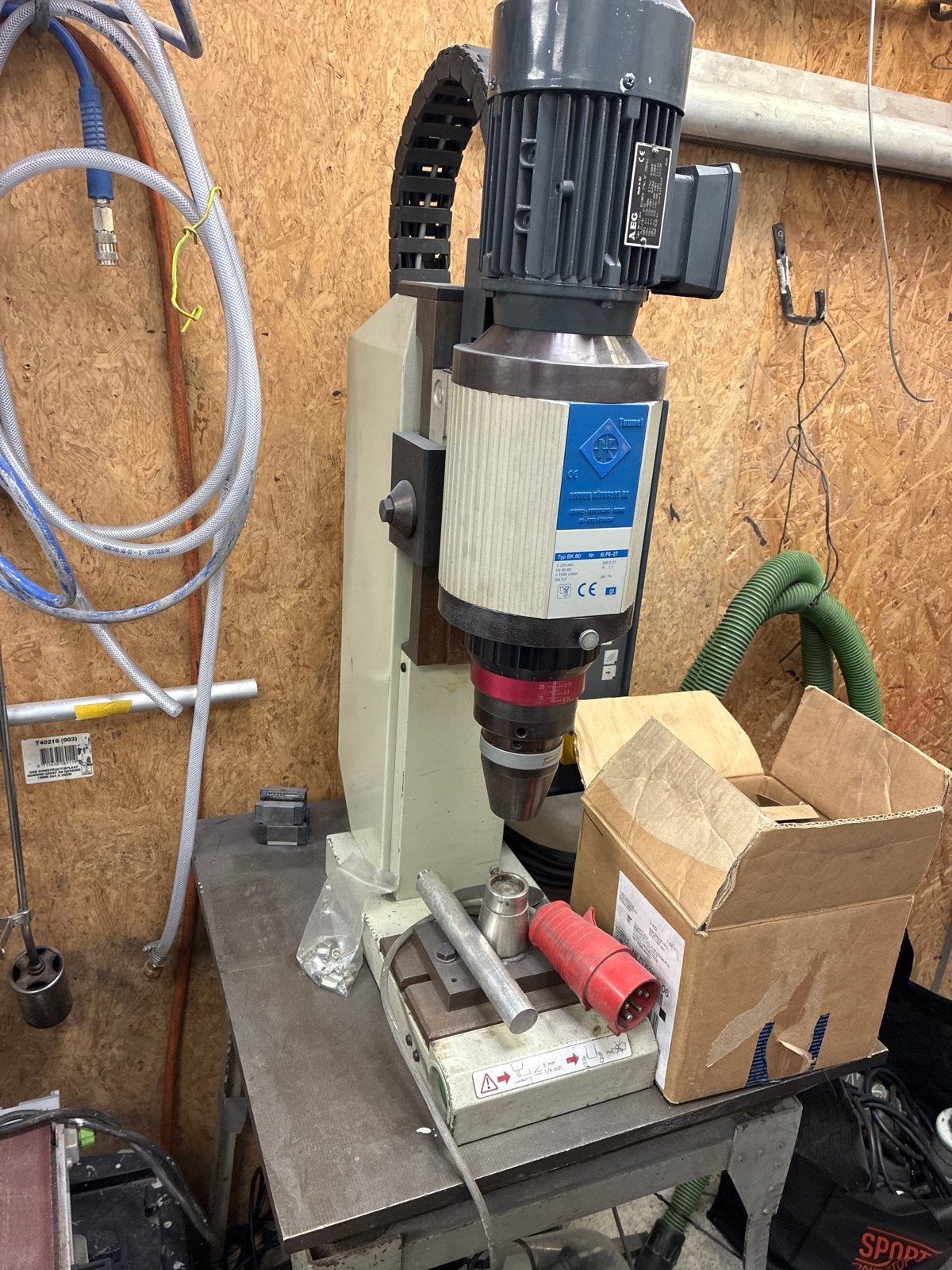 BK80 Taumel Bodmer Klinknagelmachine - Goede Staat, Doe-het-zelf en Verbouw, Ophalen of Verzenden, Gebruikt, Computergestuurd (Cnc)
