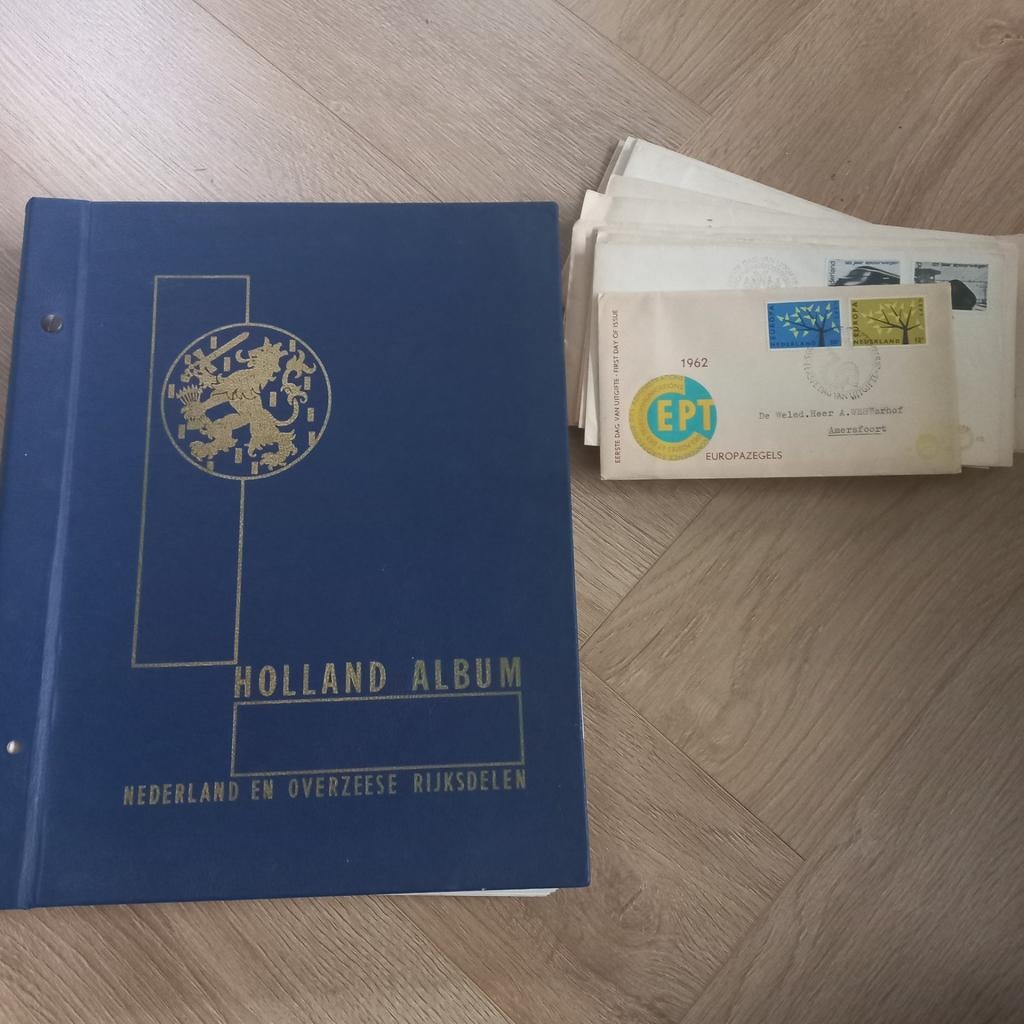 Postzegelalbum Nederland en eerste dag enveloppen, Postzegels en Munten, Postzegels | Eerstedagenveloppen, Ophalen of Verzenden