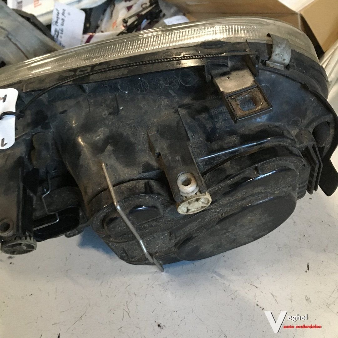 Vw Golf 4 2002 Koplamp Links of  Rechts, Gebruikt, -, -, Ophalen of Verzenden