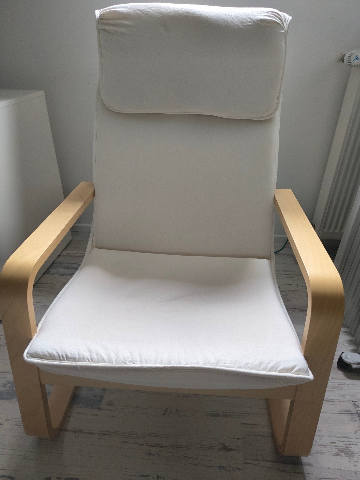Ikea Poäng fauteuil met witte kussens, Huis en Inrichting, Fauteuils, Gebruikt, Hout, Stof, 50 tot 75 cm, 75 tot 100 cm, Ophalen