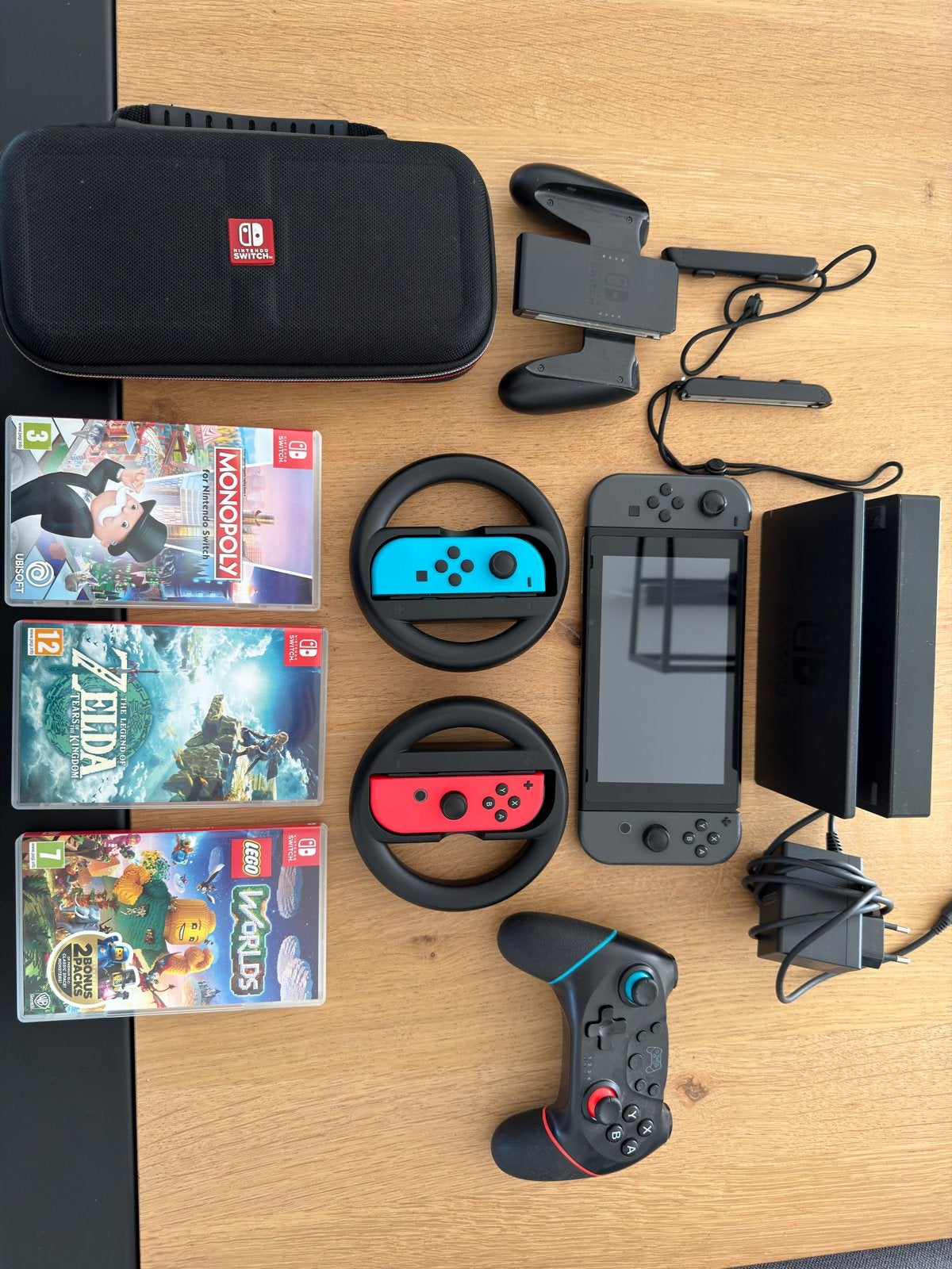 Nintendo Switch met 3 games en extra controllers, Met games, Ophalen of Verzenden, Zo goed als nieuw, Switch Original