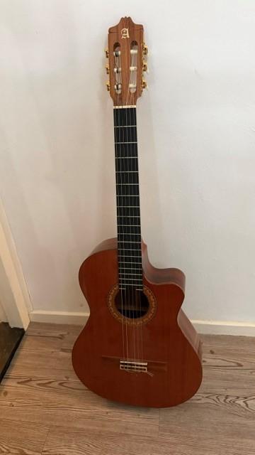 Gitaar Alhambra  model 5P, Ophalen of Verzenden, Zo goed als nieuw, Klassieke of Spaanse gitaar, Met koffer