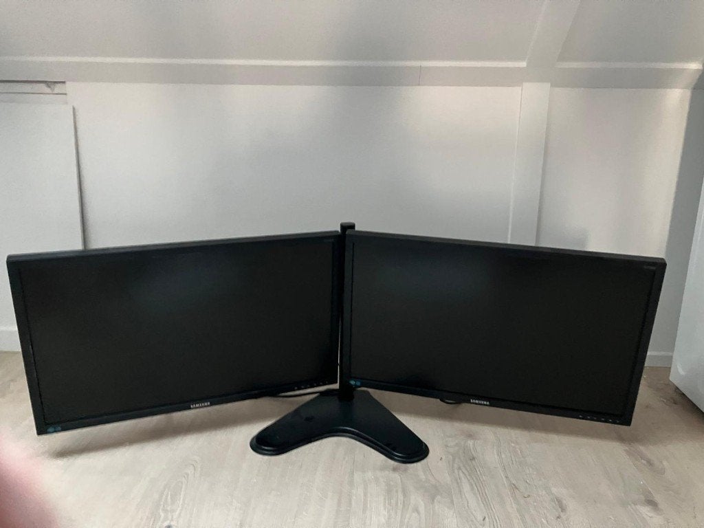 2x Samsung 27" + monitorstandaard +USB-C Hub Docking Station, Computers en Software, Monitoren, IPS, Full HD, Ophalen of Verzenden