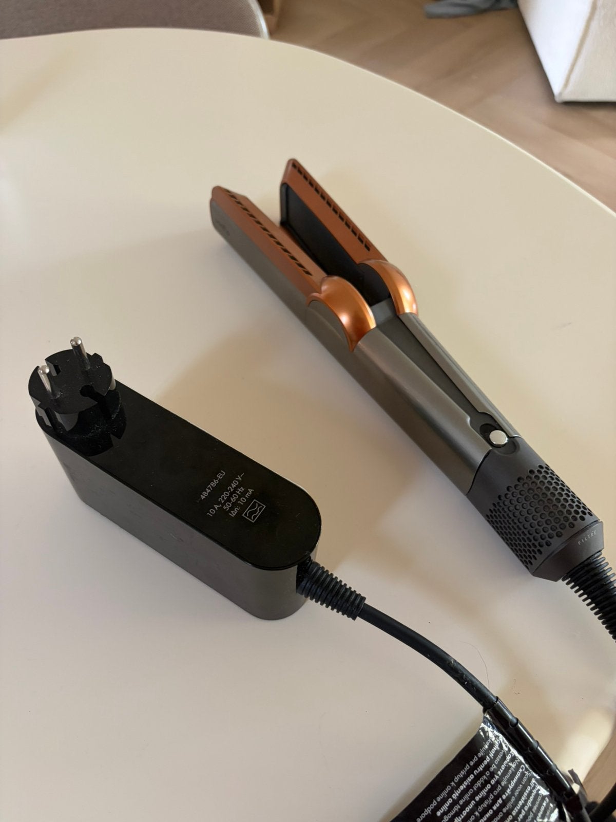 Dyson AirStraight - Grijs/Goud, Ophalen of Verzenden, Zo goed als nieuw, Föhn of Haardroger