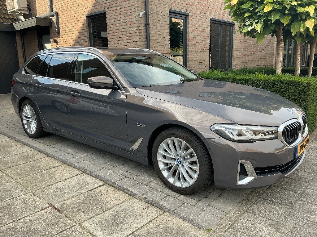 BMW 530e Alvit grijs, panodak, trekh. LCI,  Zeer mooi!, Auto's, 1998 cc, Achterwielaandrijving, Zwart, 4 cilinders