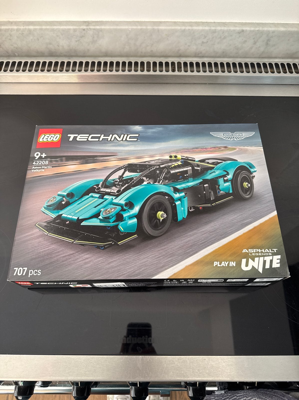 Lego Technic 42208 Aston Martin Valkyrie Nieuw in doos, Ophalen of Verzenden, Nieuw