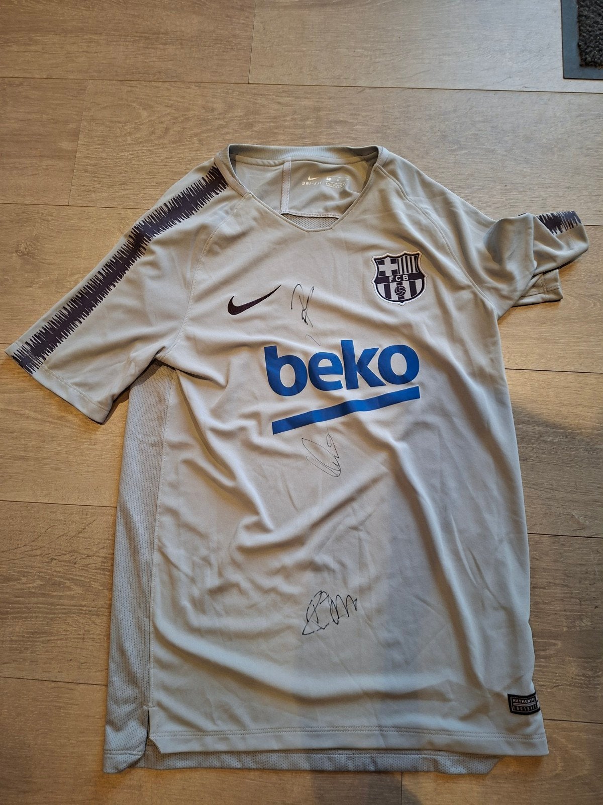 shirt Barcelona gesigneerd, Ophalen of Verzenden, Buitenlandse clubs, Shirt